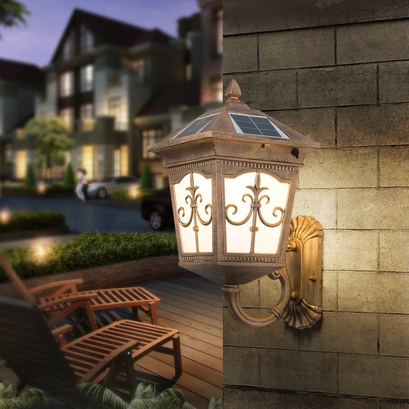 أضواء جدارية مقاومة للماء تعمل - مراجعة Solar Garden Light وسعره